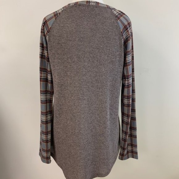 Plaid Houndstooth Baseball Tee - Picture 2 of 4